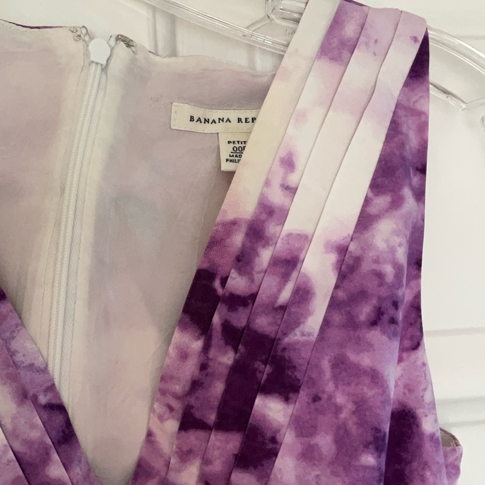 Banana Republic Purple and White Sheath Dress V-Neck Sleeveless - Picture 3 of 9